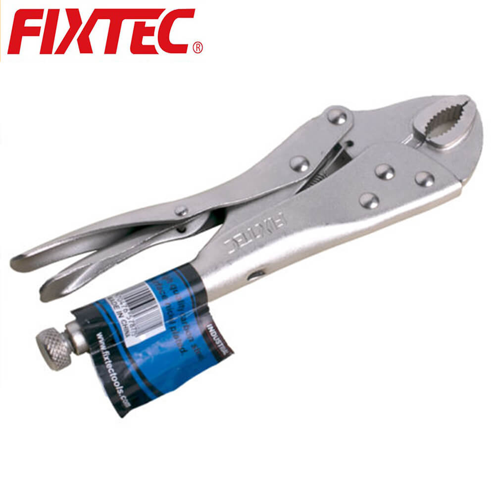 Curved jaw plier