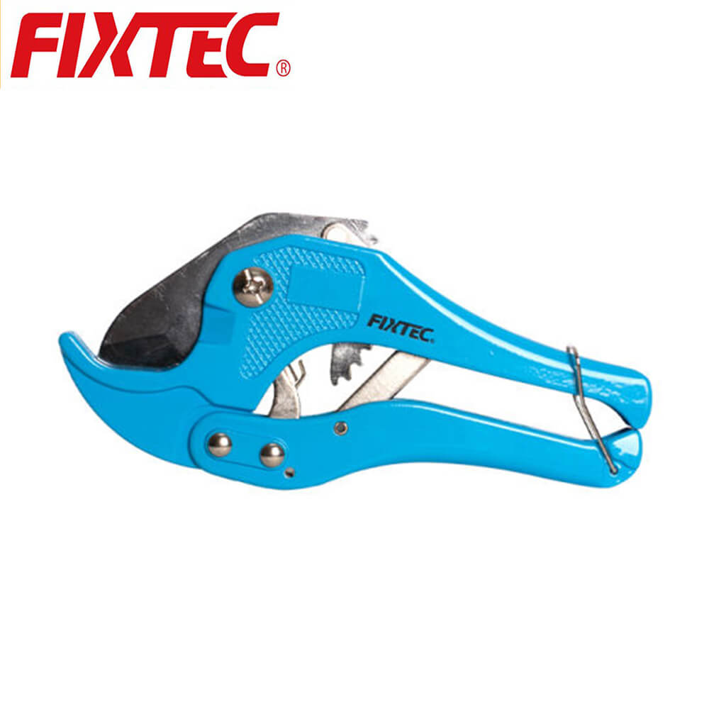 PVC pipe cutter